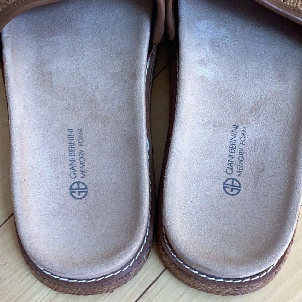 Giani Bernini Joanna, memory foam slide on sandals. Women’s size 7.5